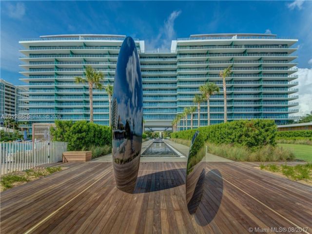  2 BR,  3.50 BTH &nbsp; style home in Key Biscayne