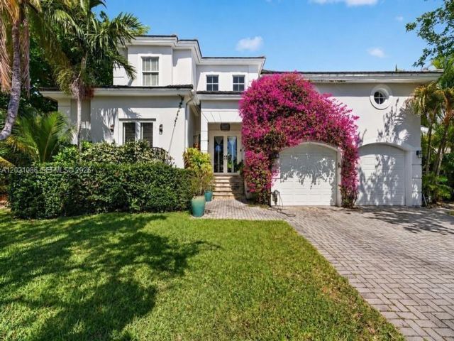  5 BR,  6.50 BTH &nbsp; style home in Key Biscayne