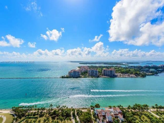  2 BR,  2.50 BTH &nbsp; style home in Miami Beach