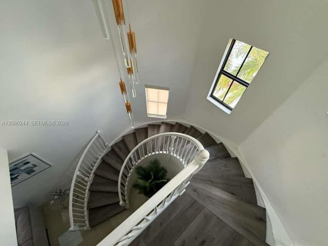 [PHOTO]