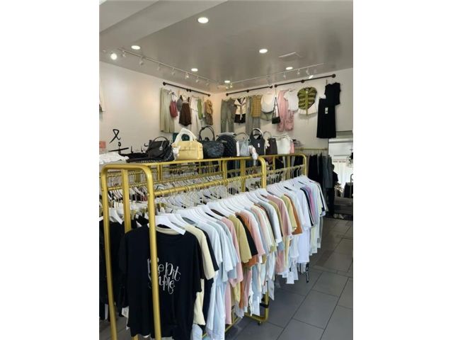 [PHOTO]