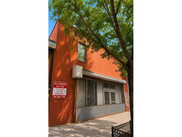 Studio,  0.00 BTH &nbsp;Commercial style home in Midwood