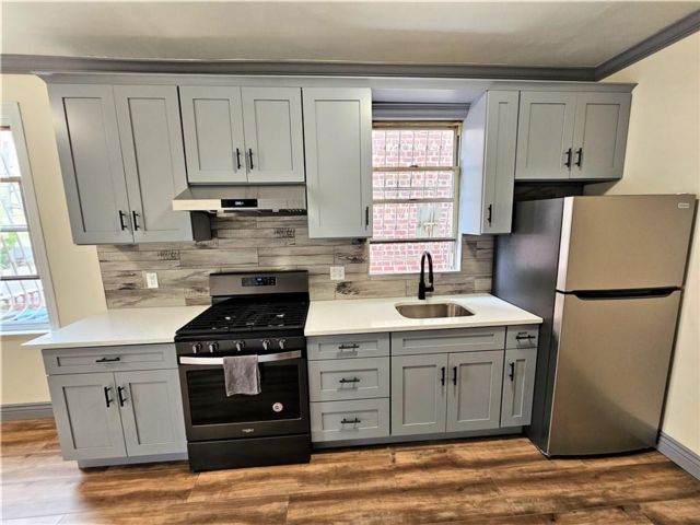  3 BR,  2.00 BTH &nbsp;Multi-family style home in East Flatbush