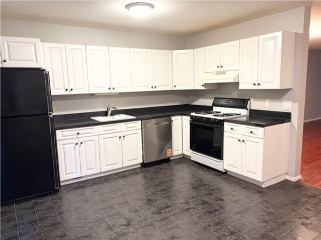 [PHOTO]