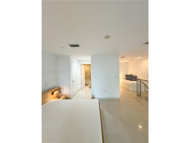 [PHOTO]