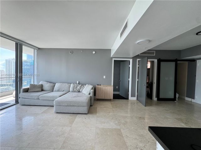  2 BR,  2.00 BTH &nbsp; style home in Miami