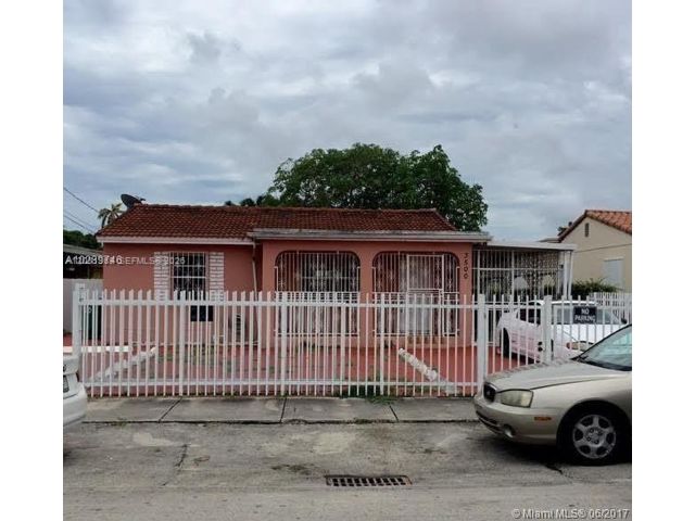  3 BR,  2.00 BTH &nbsp; style home in Miami