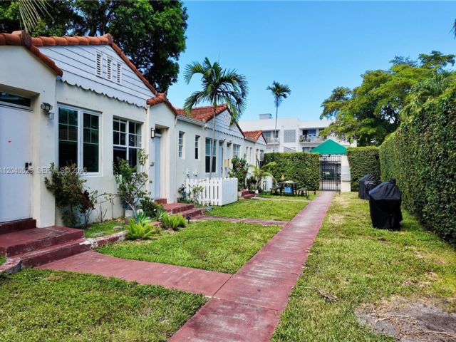  1 BR,  1.00 BTH &nbsp; style home in Carl Fisher