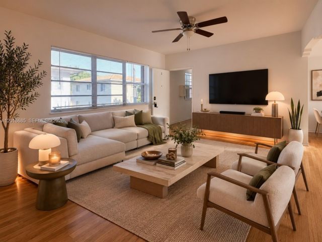  2 BR,  1.00 BTH &nbsp; style home in Miami