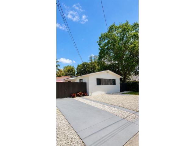  2 BR,  1.00 BTH &nbsp; style home in El Portal