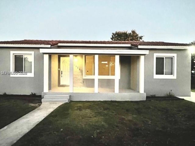  2 BR,  1.00 BTH &nbsp; style home in Miami
