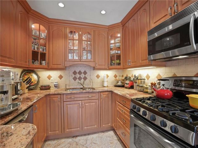 Studio,  7.00 BTH &nbsp;Multi-family style home in Sheepshead Bay