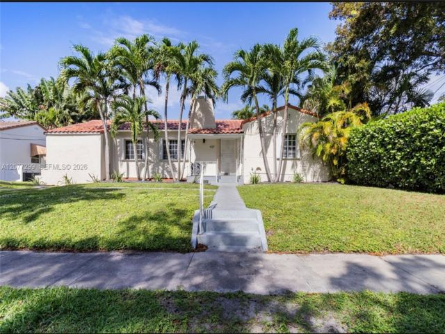  4 BR,  2.00 BTH &nbsp; style home in Biscayne Park