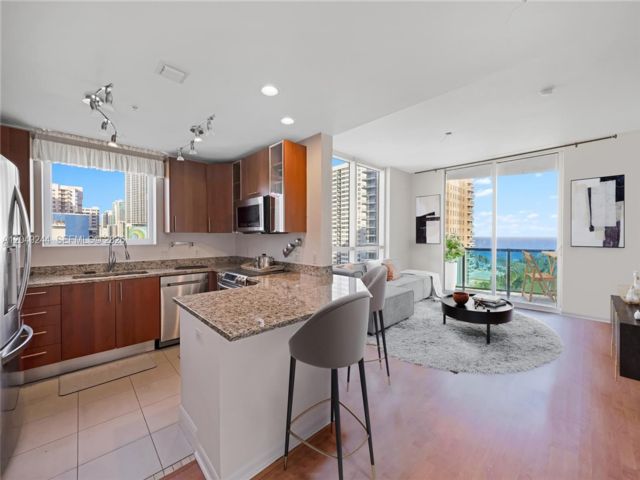  2 BR,  2.00 BTH &nbsp; style home in Hallandale