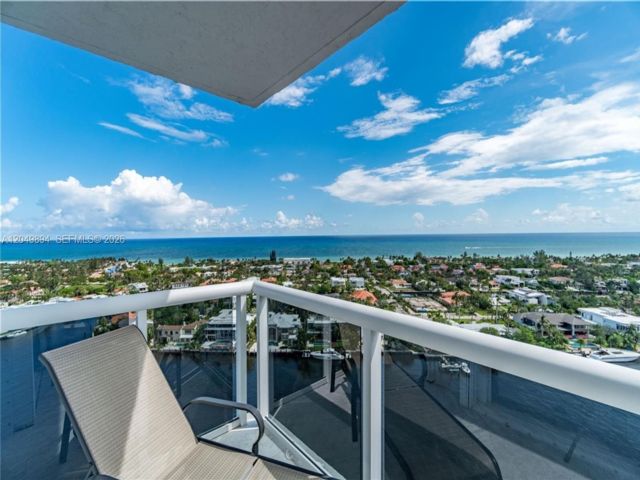  2 BR,  2.00 BTH &nbsp; style home in Aventura