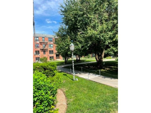  1 BR,  1.00 BTH &nbsp;Co-op style home in Canarsie