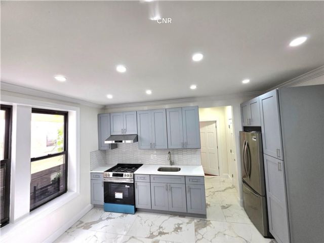 2 BR,  1.00 BTH &nbsp;Multi-family style home in East Flatbush