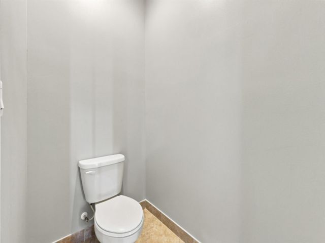 [PHOTO]