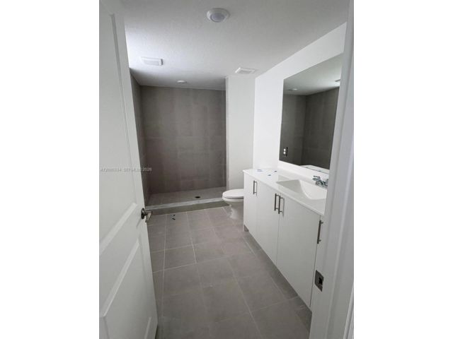 [PHOTO]