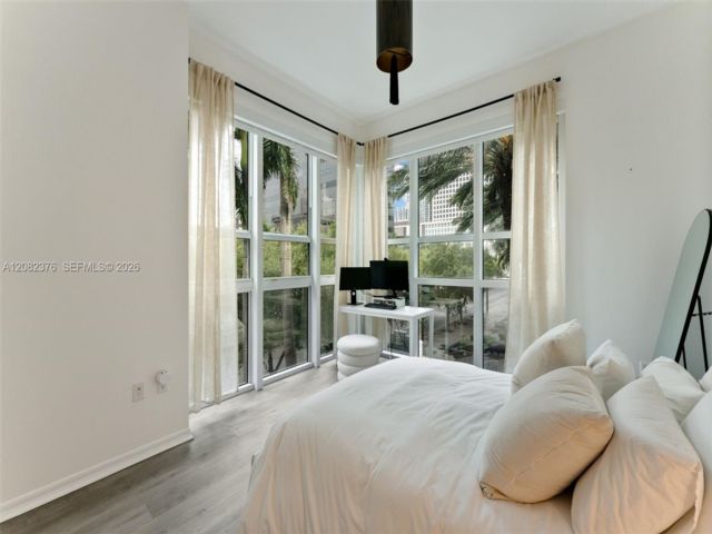 [PHOTO]