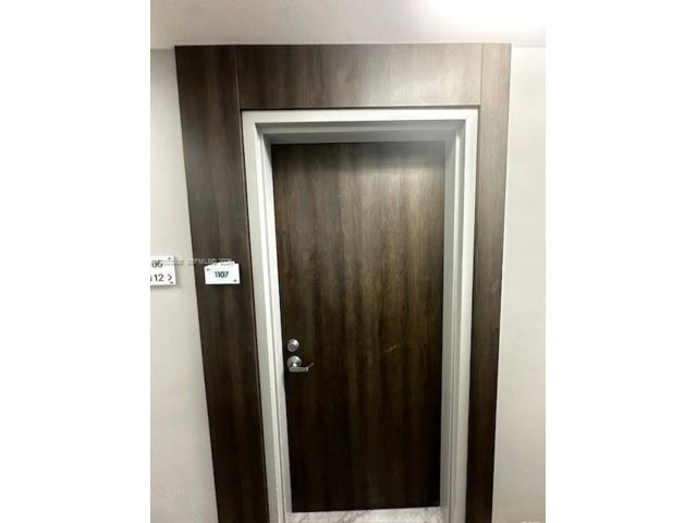 [PHOTO]