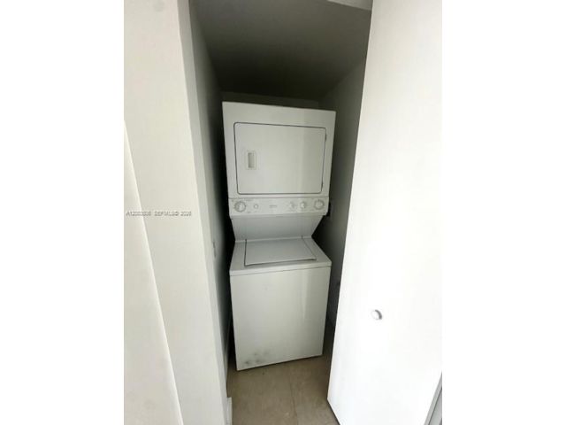 [PHOTO]