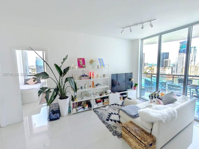  2 BR,  2.00 BTH &nbsp; style home in Miami