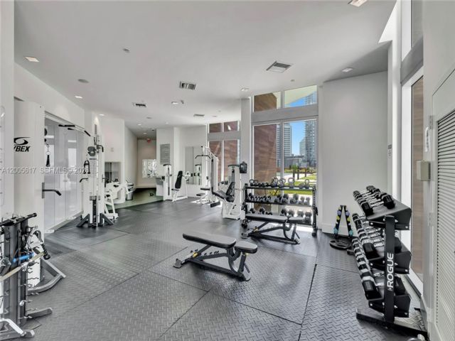 [PHOTO]