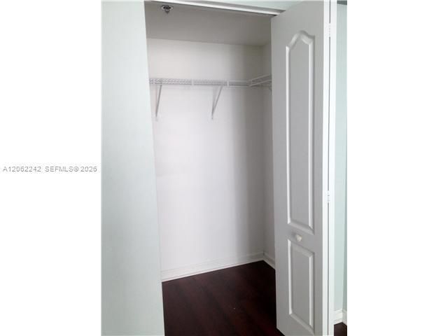 [PHOTO]