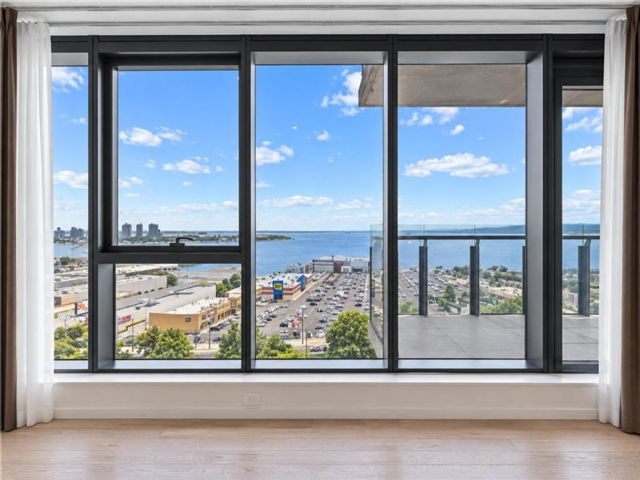  2 BR,  2.00 BTH &nbsp;Condominium style home in Bath Beach