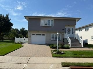  1 BR,  1.00 BTH &nbsp;Apartment style home in Secaucus