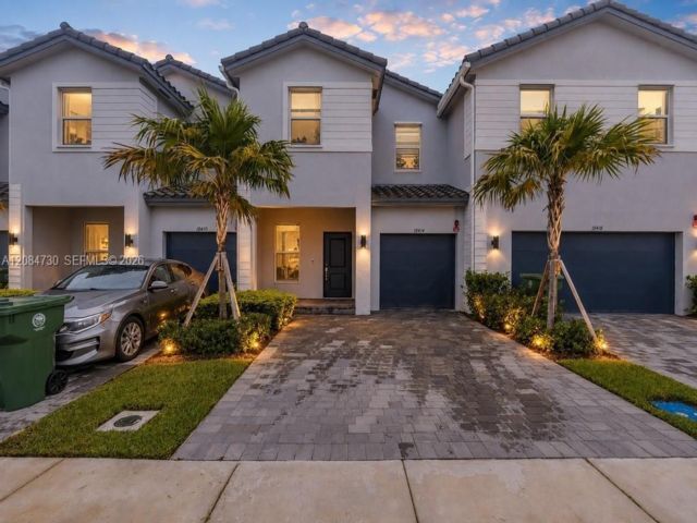 [Pembroke Pines Real Estate, listing number 3349064]