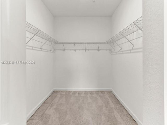[PHOTO]