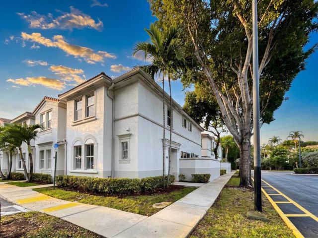 [Miramar Real Estate, listing number 3349065]