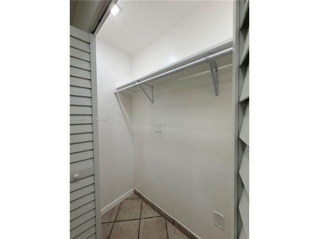 [PHOTO]
