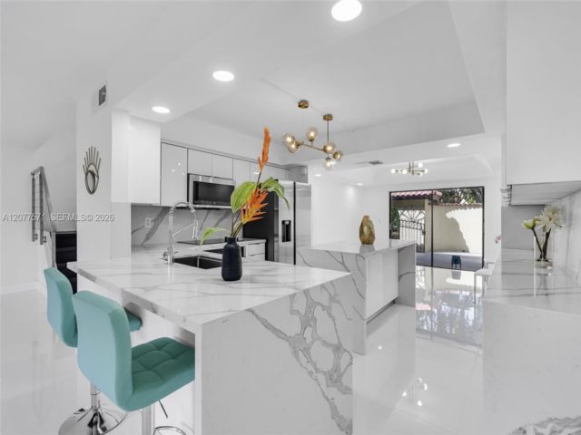  3 BR,  3.00 BTH &nbsp; style home in Medley