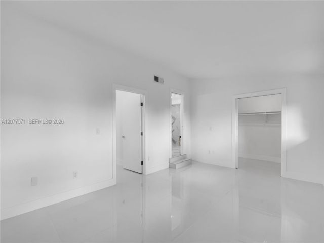 [PHOTO]