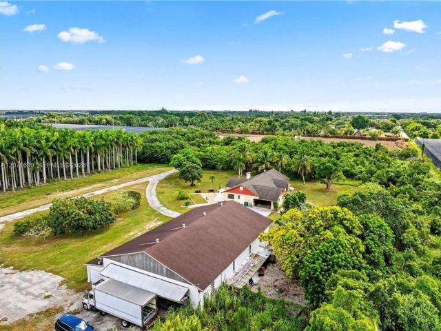  3 BR,  2.50 BTH &nbsp; style home in Miami