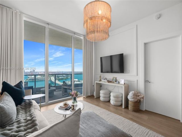 [Miami Real Estate, listing number 3349158]