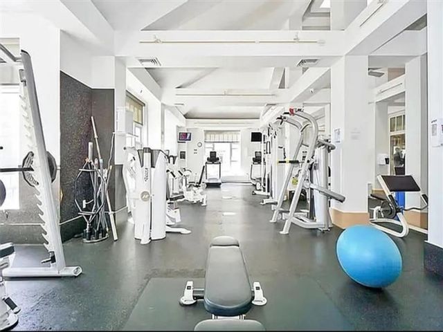 [PHOTO]