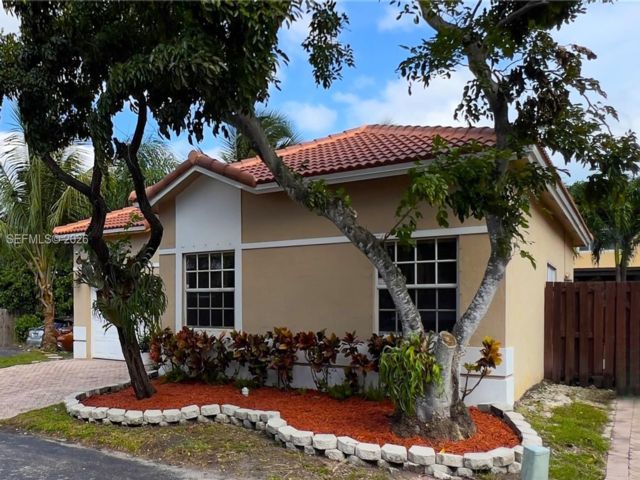  3 BR,  2.00 BTH &nbsp; style home in Miami