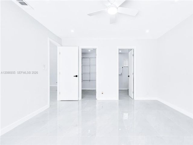 [PHOTO]