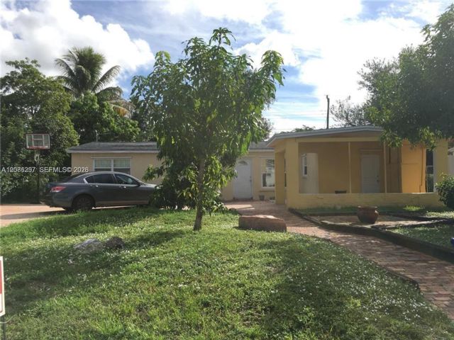[Hollywood Real Estate, listing number 3349256]