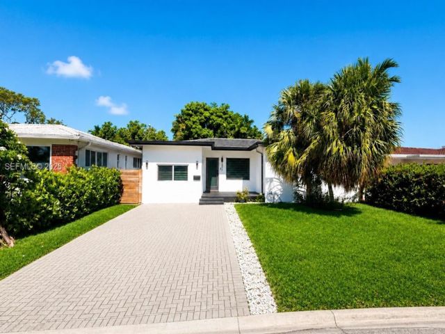  4 BR,  3.00 BTH &nbsp; style home in Bal Harbour