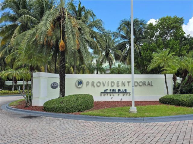  3 BR,  5.00 BTH &nbsp; style home in Medley