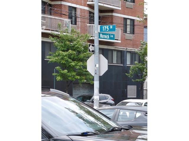 [PHOTO]