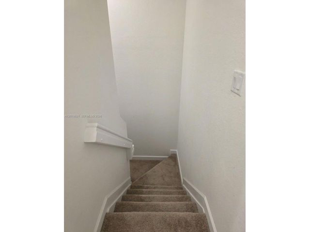 [PHOTO]