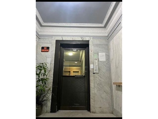 [PHOTO]