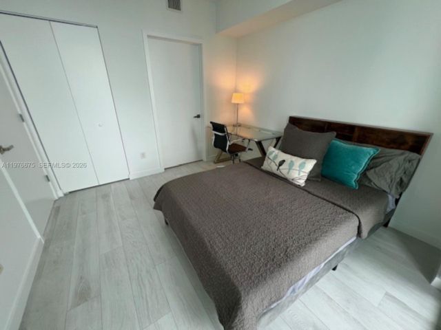 [PHOTO]