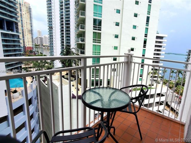  2 BR,  2.00 BTH &nbsp; style home in Miami
